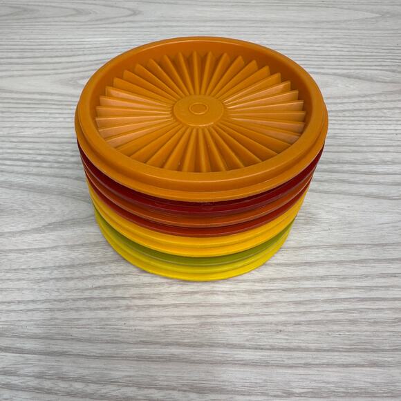 Tupperware Replacement Lids Set of 9 Vtg Starburst Seal Lid Cover 5" Multicolor - Picture 1 of 9